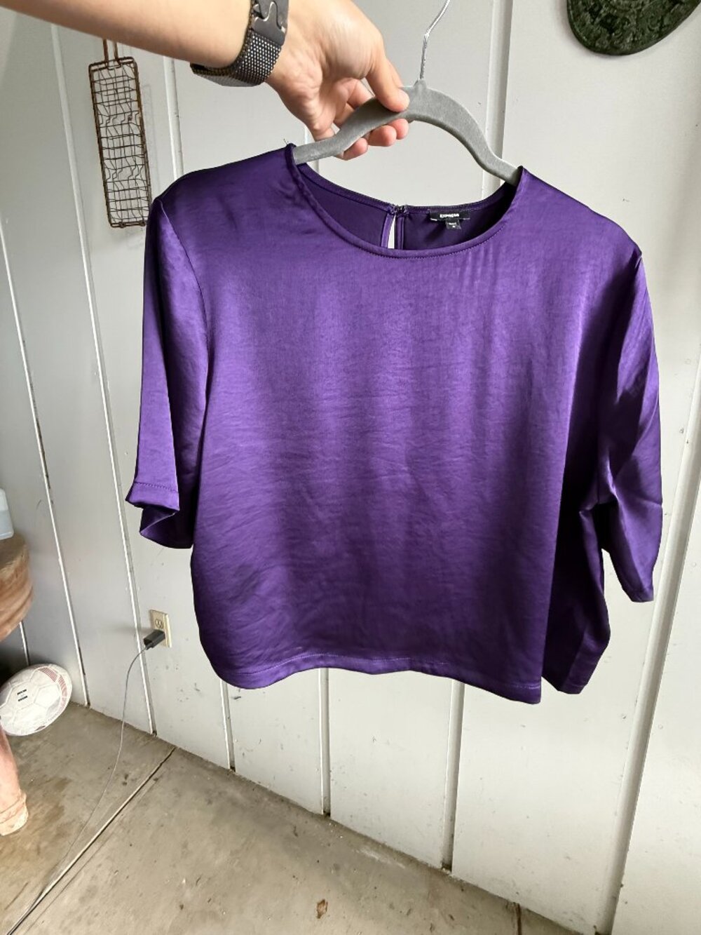 Express Purple Satin Blouse Women's Medium Short Sleeve Keyhole Back Top